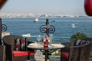 مطعم تراس ديراليه تراس - أشهر مطاعم تركيا 