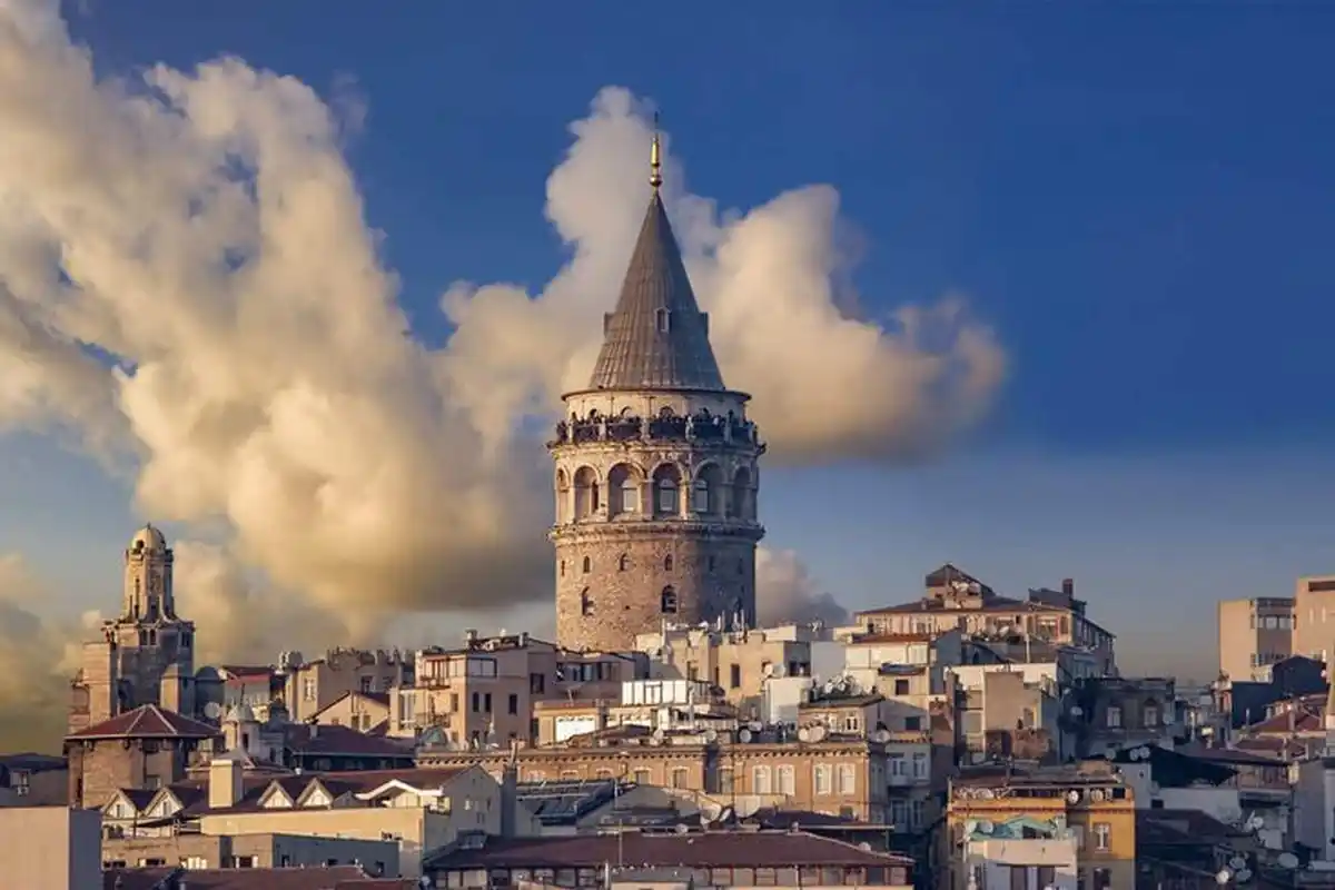 برج غلطة - أشهر اماكن السياحة في تركيا