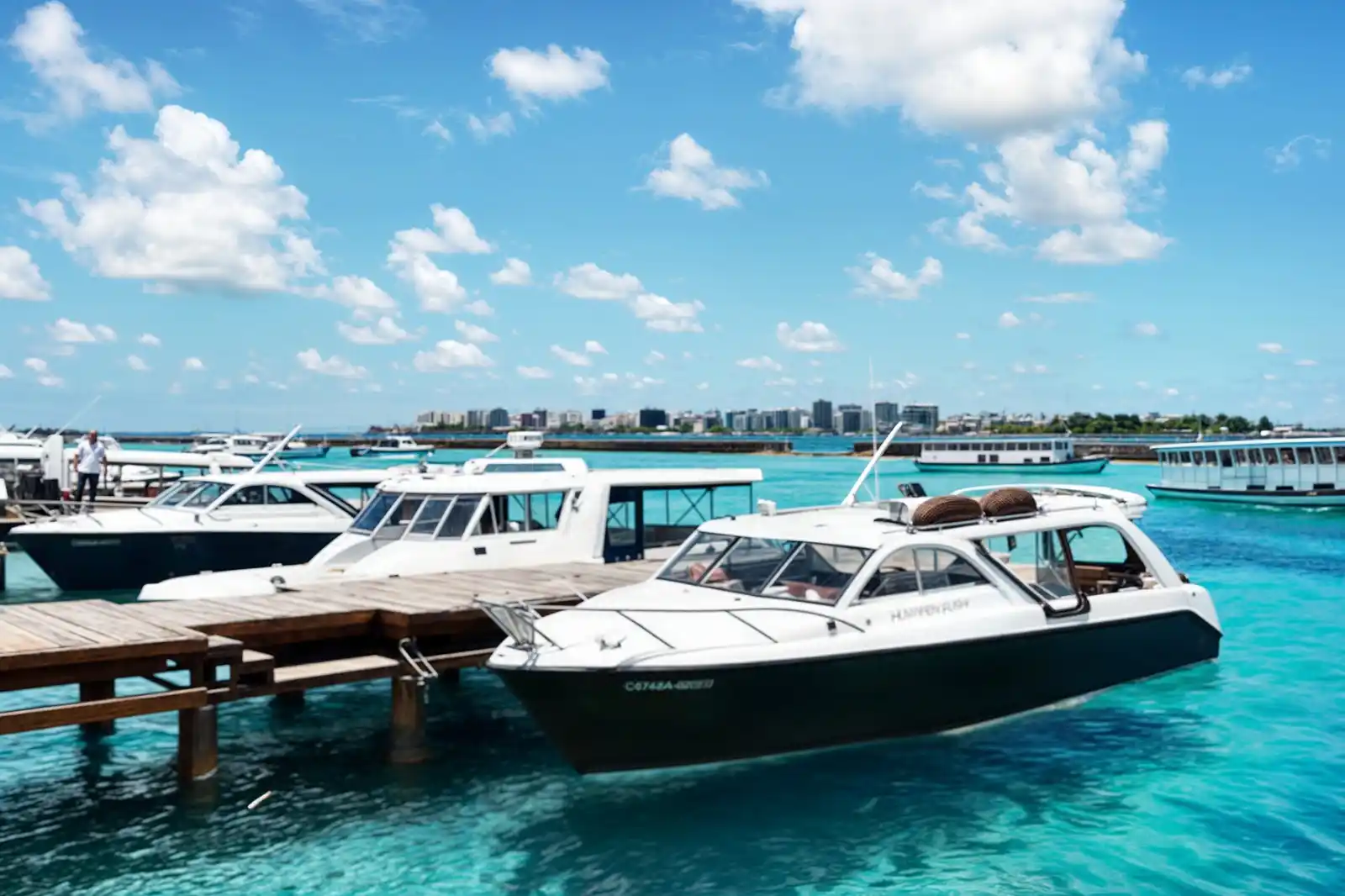 القوارب السريعة - وسيلة تنقل شائعة في المالديف