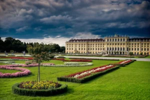 السياحة في النمسا: دليل السعوديين لأجمل أماكن سياحية أوروبية 1 قصر شونبرون- أهم أماكن سياحية في فيينا