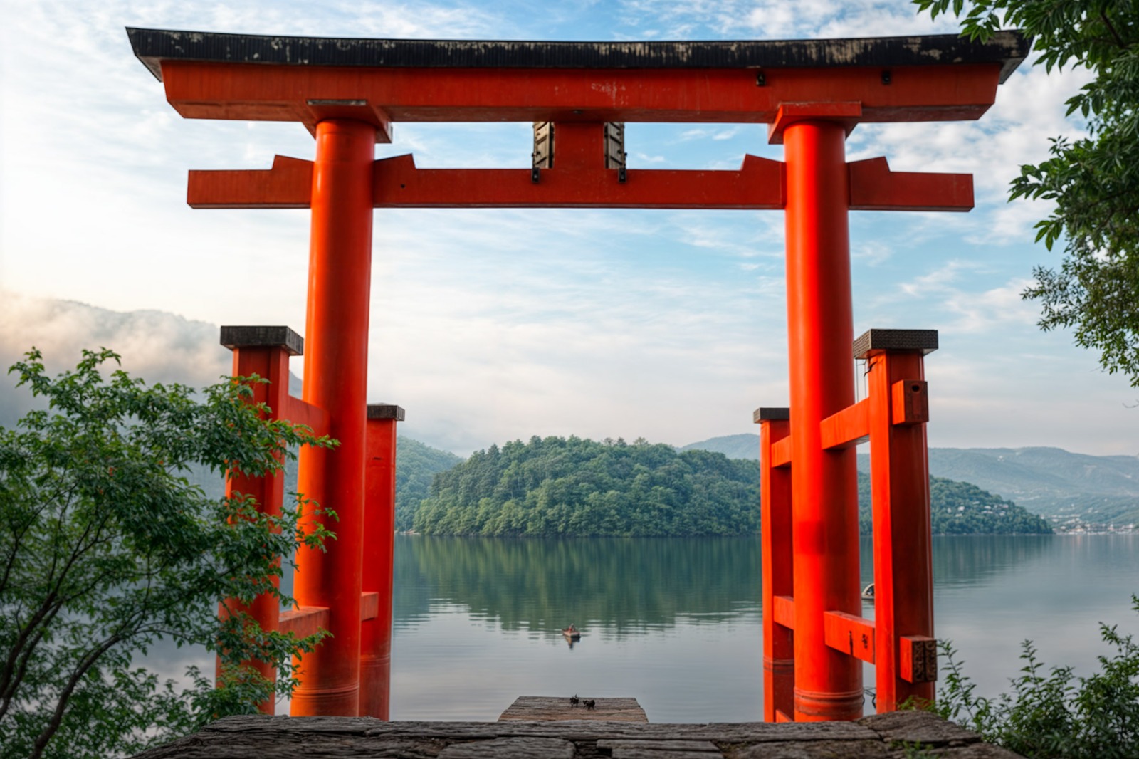 Hakone: lakes, onsens, views