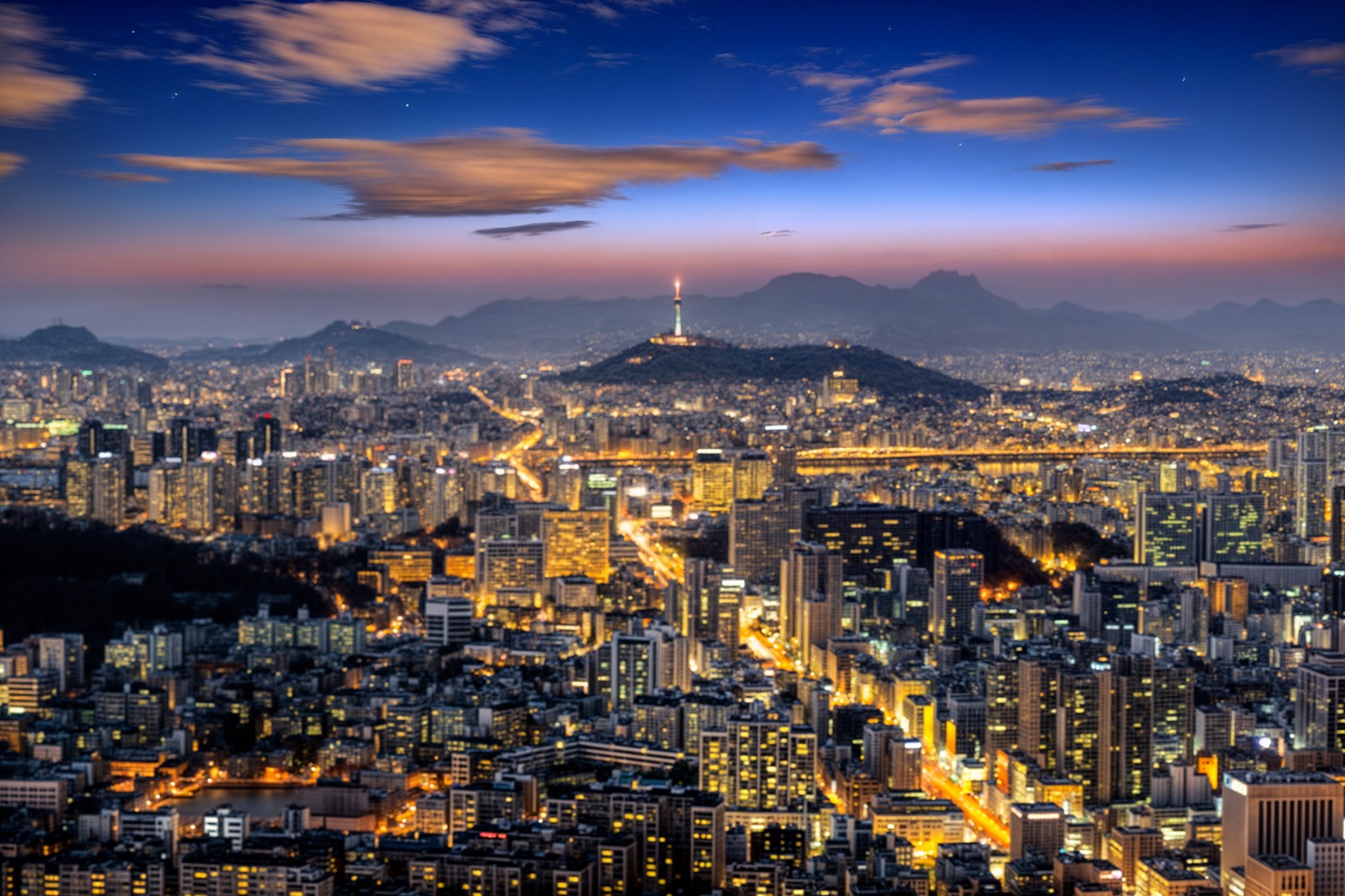 Explore modern Seoul today