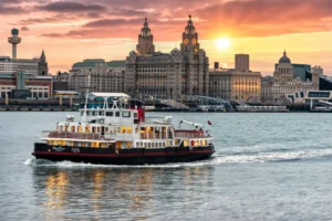 رحلات بحرية في نهر ميرسي - أمتع تجارب السياحة في بريطانيا