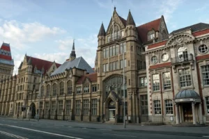 متحف مانشستر - أحد التحف التي لا بد من زيارتها أثناء السياحة في بريطانيا