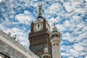 Makkah Region Guide: Plan a Meaningful Trip to Makkah Today 11 Experience stunning views of Al-Masjid Al-Haram from Makkah Clock Tower.