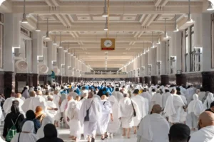 Pilgrims performing Sa’i between Safa and Marwa during Umrah