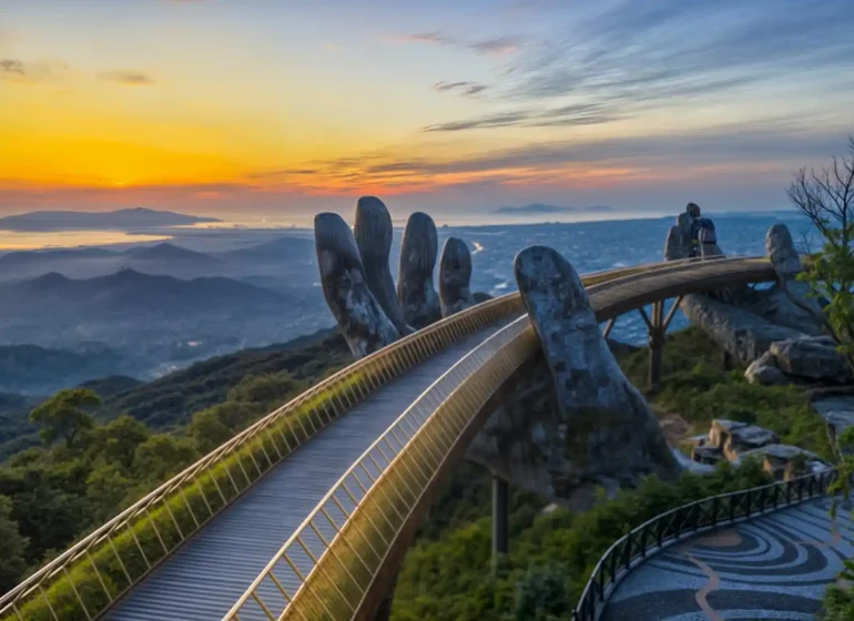 الجسر الذهبي - أشهر معالم فيتنام